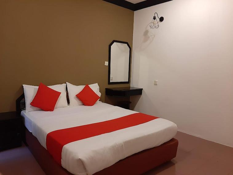 G City Hotel تيلوك إنتان المظهر الخارجي الصورة