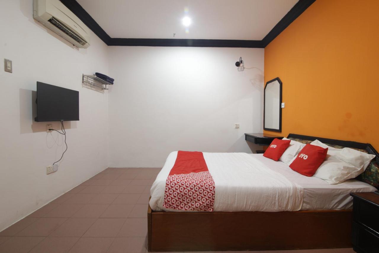 G City Hotel تيلوك إنتان المظهر الخارجي الصورة